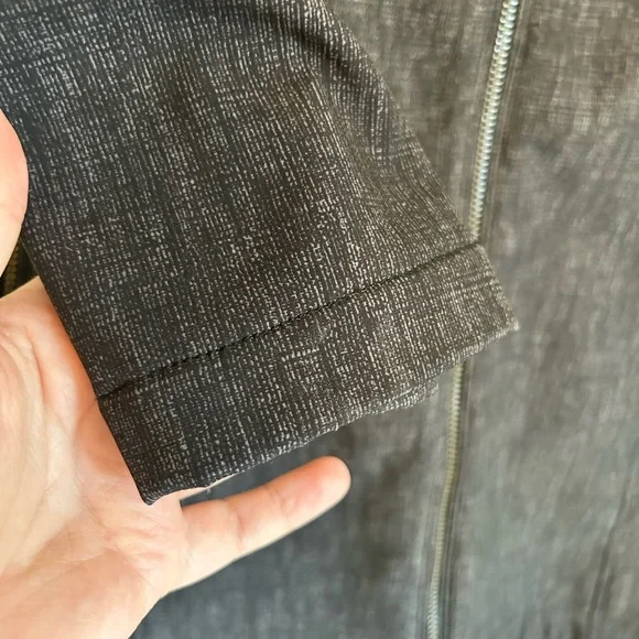 Reitmans fall/rain jacket - Picture 3 of 4